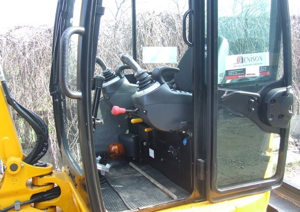 MINI KOPARKA JCB 8025 ZTS — zdjęcie 3