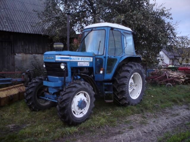 Ford (new-holland) 7700 — zdjęcie 2