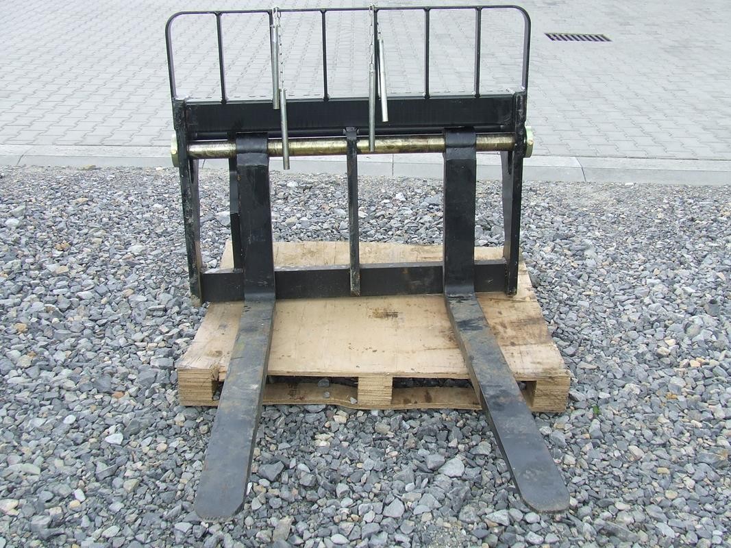 Karetka z widłami model: TFF45 MANITOU — zdjęcie 1
