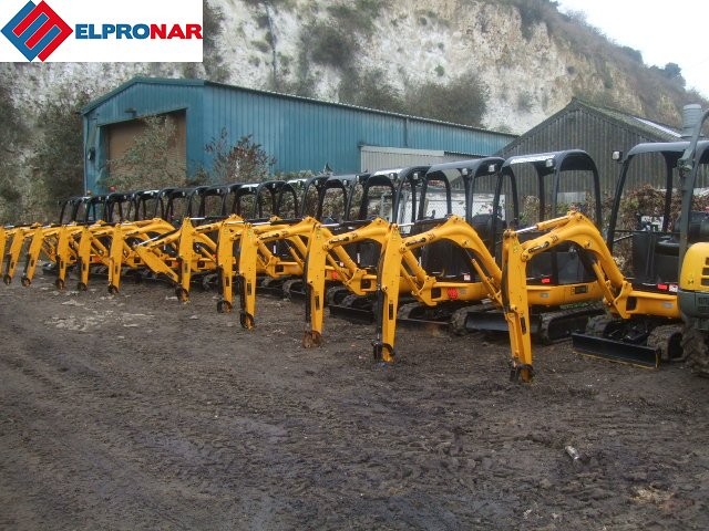 JCB 8018 CTS z daszkiem ELPRONAR KRAKÓW