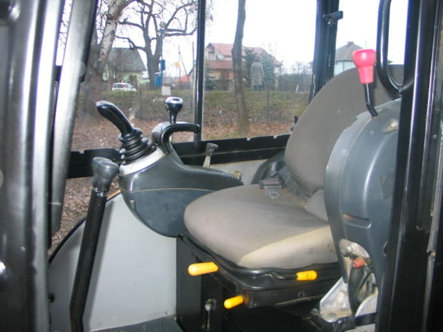  JCB 8025 zts 2006 i 2007 rok — zdjęcie 5