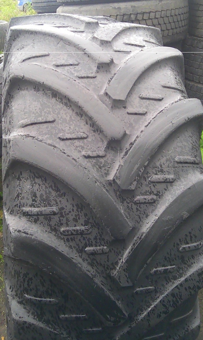 (G215) Opona 600/65 R28 Kleber Super 15 — zdjęcie 1