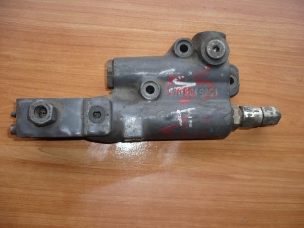 Zawór Hamulcowy Massey Ferguson seria 3000,3100,3600,6100,8100