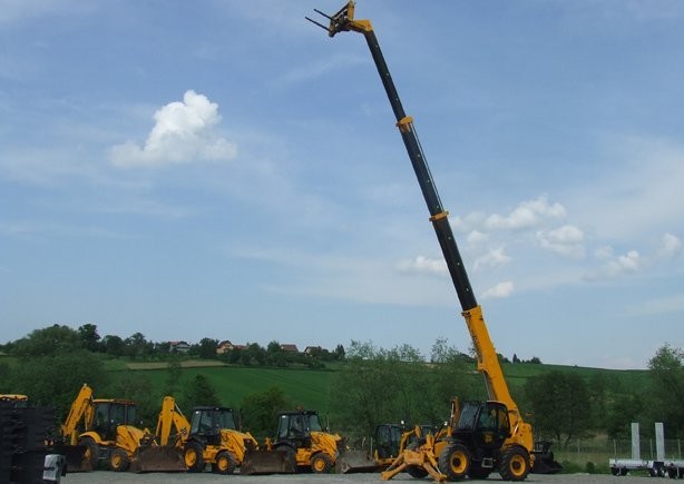 Ładowarka teleskopowa JCB 540-170 -rok 2008 — zdjęcie 3