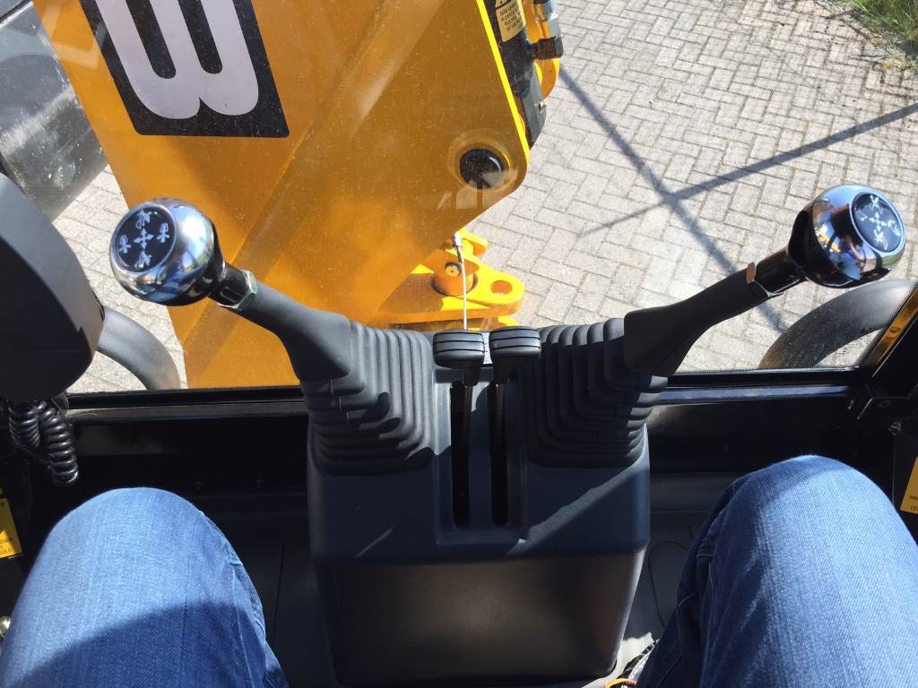 2010 jcb 3cx — zdjęcie 5