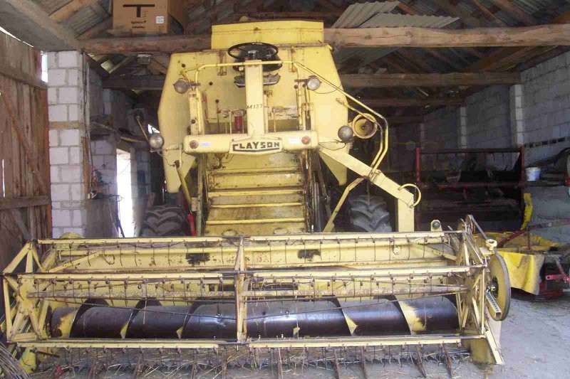 Sprzedam kombajn zbożowy New Holland M133. — zdjęcie 1
