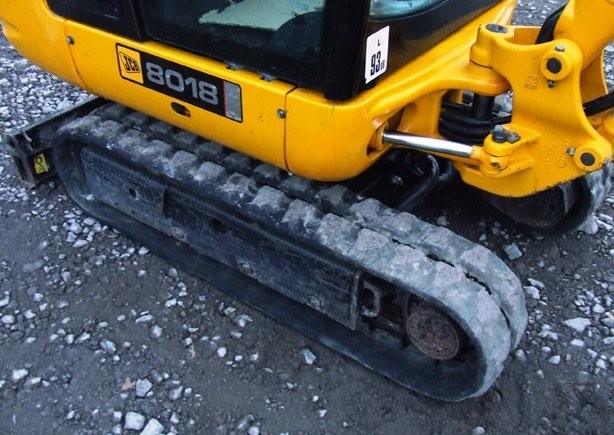 JCB 801.8 - 2007 r. — zdjęcie 3