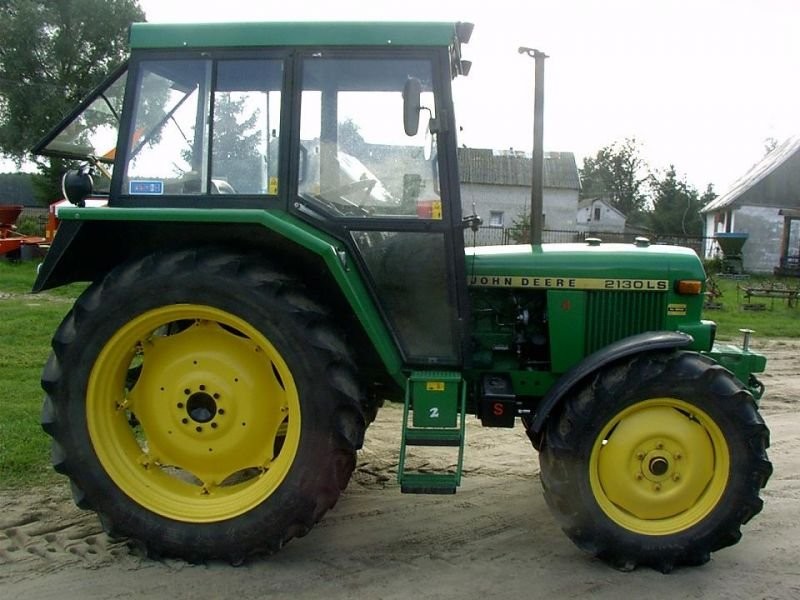 John deere 2130LS z przednim napędem — zdjęcie 2
