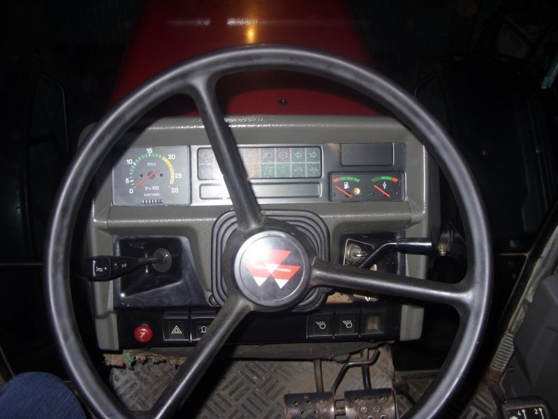 Massey Ferguson 3610 — zdjęcie 3