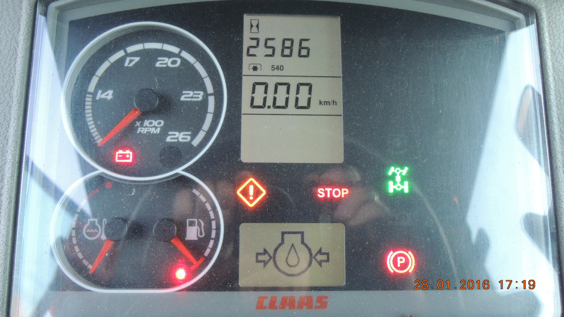 CIĄGNIK ROLNICZY CLAAS 840 2012r. — zdjęcie 6