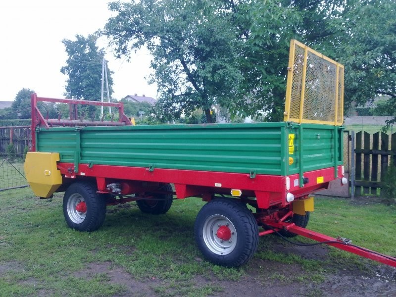 Rozrzutnik 4t, 2000 rok, resor,fabryczny — zdjęcie 1