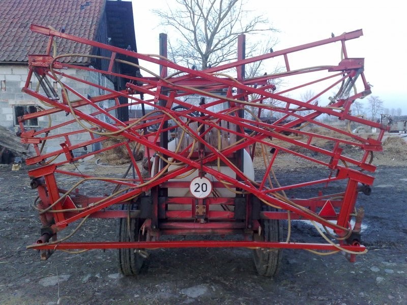Opryskiwacz Pilmet 1000l 18m