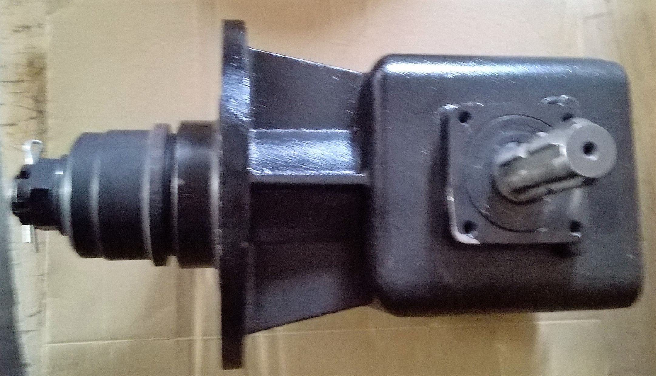 Przekładnia kątowa do kosiarek - rozdrabniaczy PKZ-2B — zdjęcie 2
