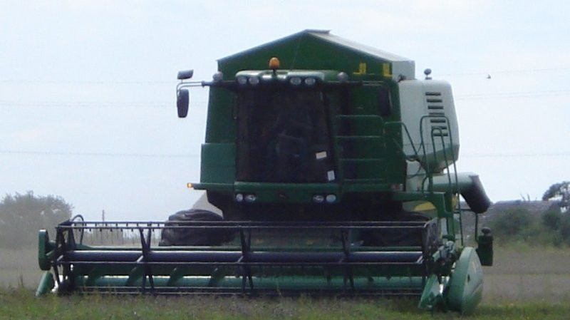 Sprzedam kombajn JD 1570 - 2011 r.