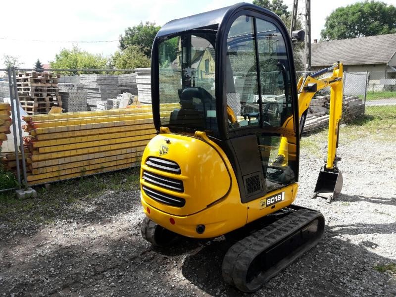 Sprzedam minikoparkę JCB 8018 2010 — zdjęcie 5