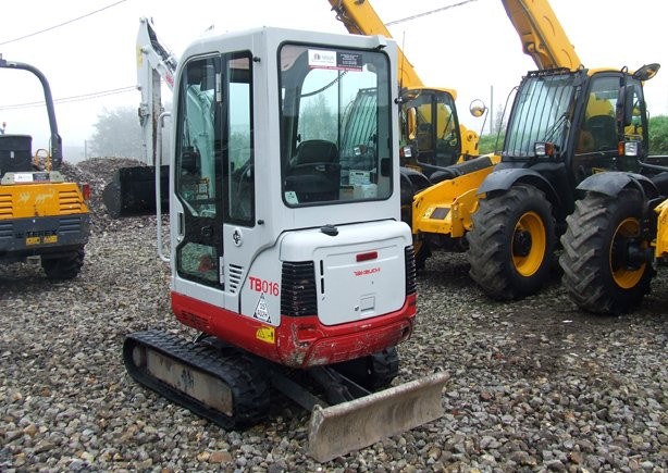 Takeuchi TB016 — zdjęcie 2