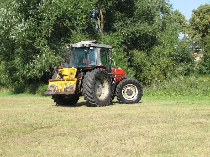 Massey Ferguson 3115 z wyciągarką - zrywka drewna — zdjęcie 2