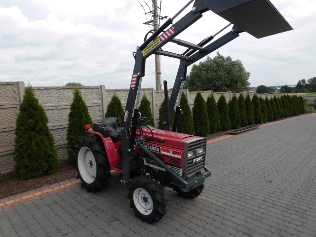 Shibaura P17 4x4 17 PS ładowacz czołowy TUR mini traktor — zdjęcie 1