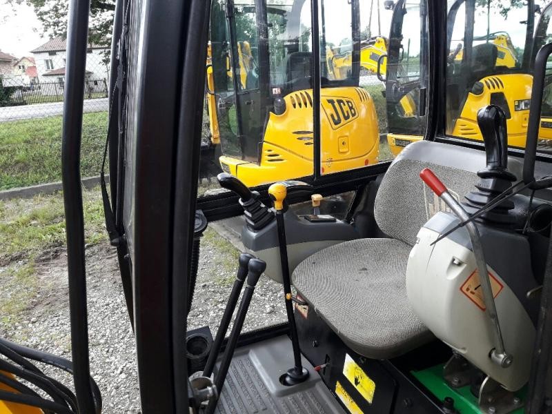 Sprzedam JCB 8015 z 2005 roku — zdjęcie 6