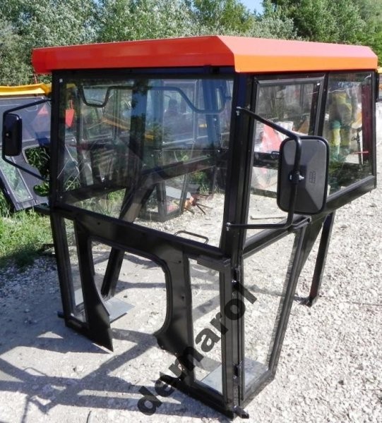 KABINY KABINA DO ciągnika URSUS C-330 C-360 nowa — zdjęcie 2
