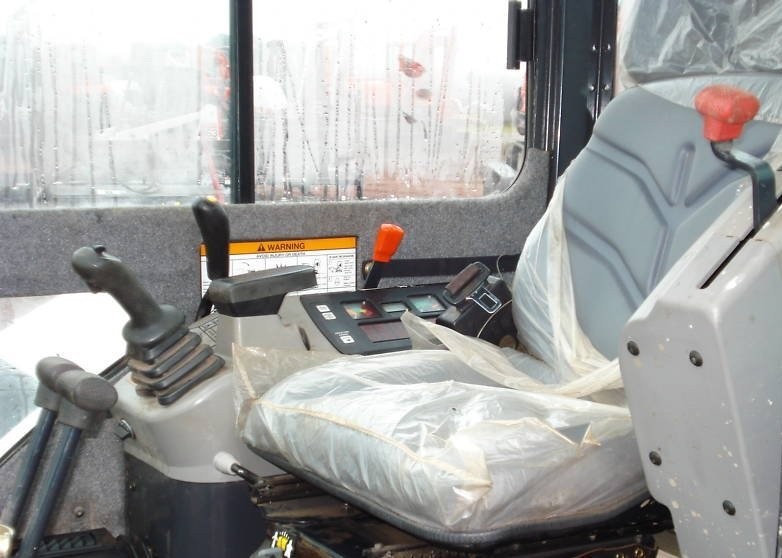 Bobcat 43O Mini-koparka — zdjęcie 2