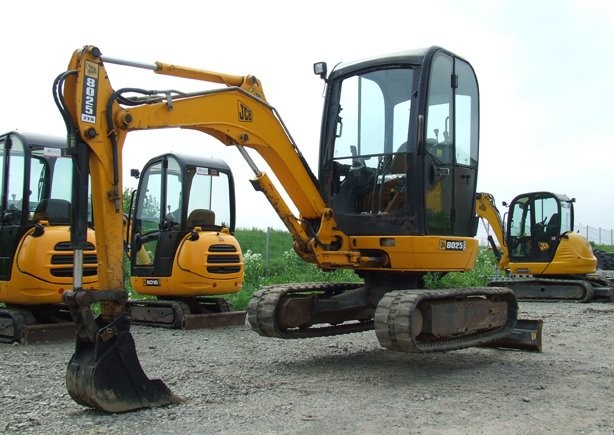 Minikoparka gąsienicowa JCB 8025 ZTS — zdjęcie 3
