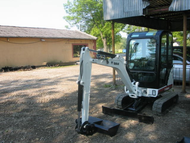 Sprzedam koparki Bobcat E16 z 2010 i 2013 roku — zdjęcie 3