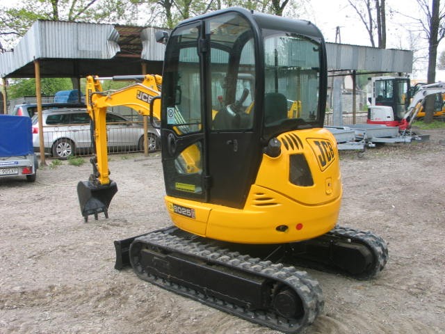 Koparka JCB 8025 zts - 2010 - 2.5 tony — zdjęcie 2