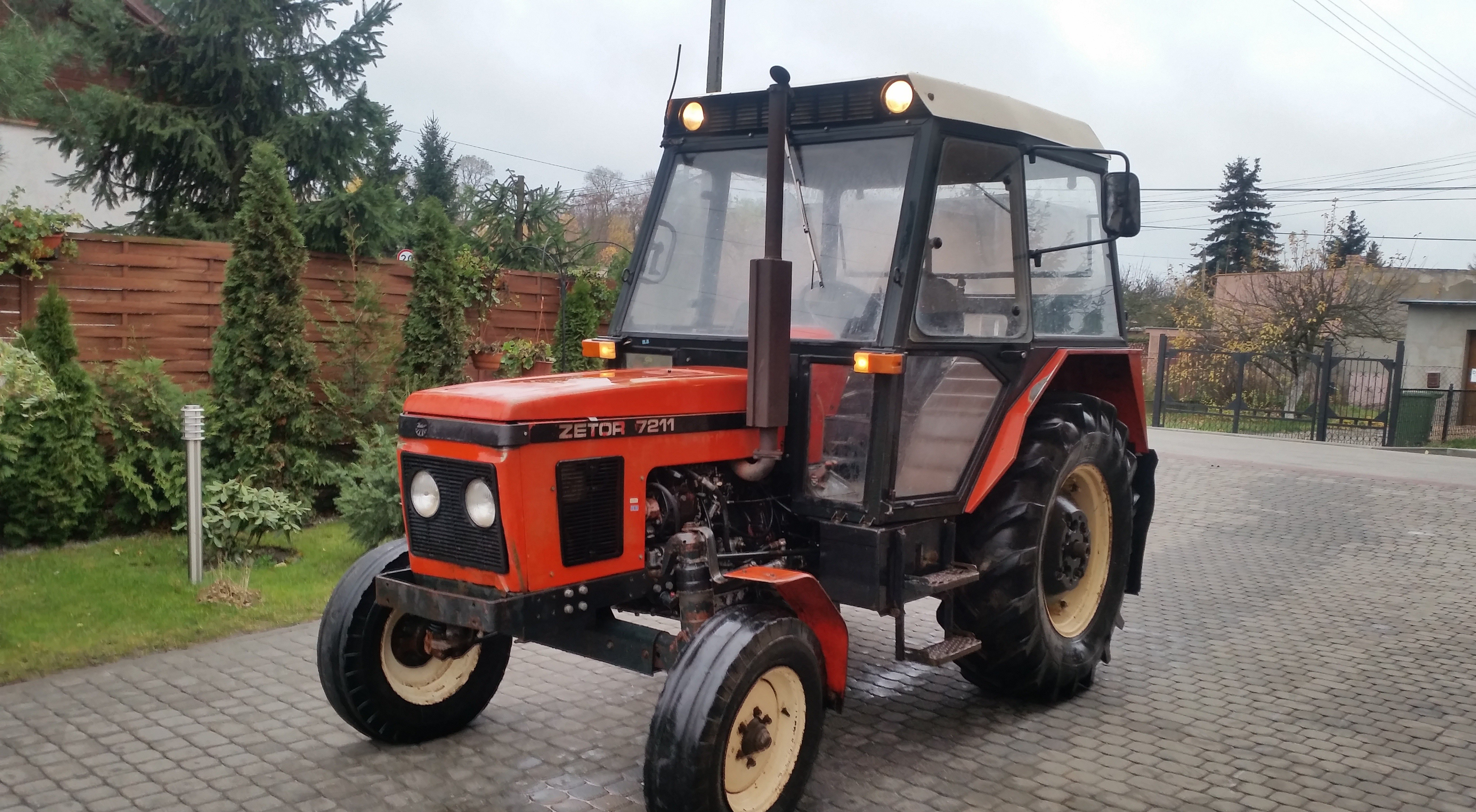 Zetor 7211 Ciągnik Traktor — zdjęcie 1