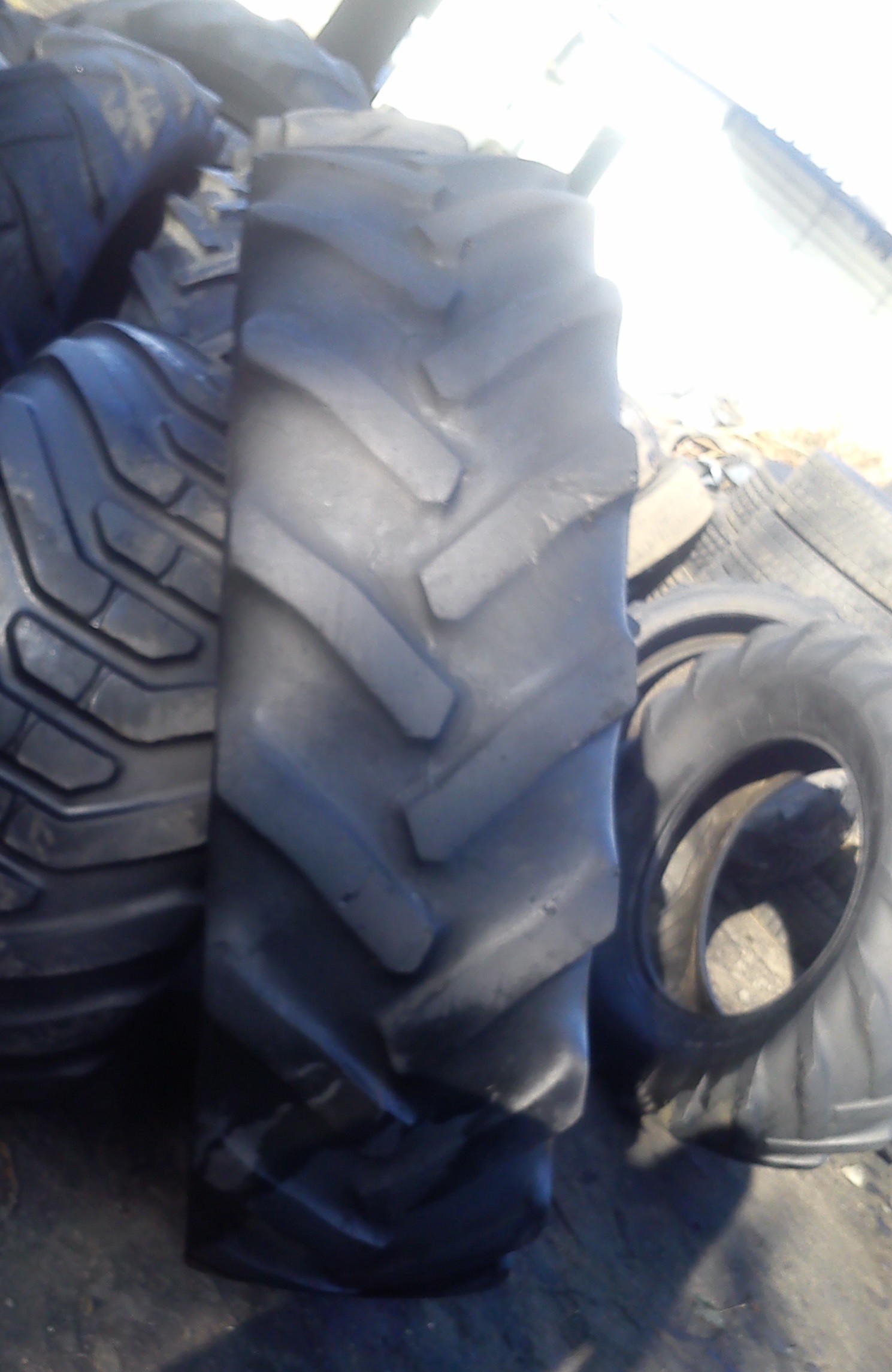 (G893) Opona 18.4 R38 Goodyear