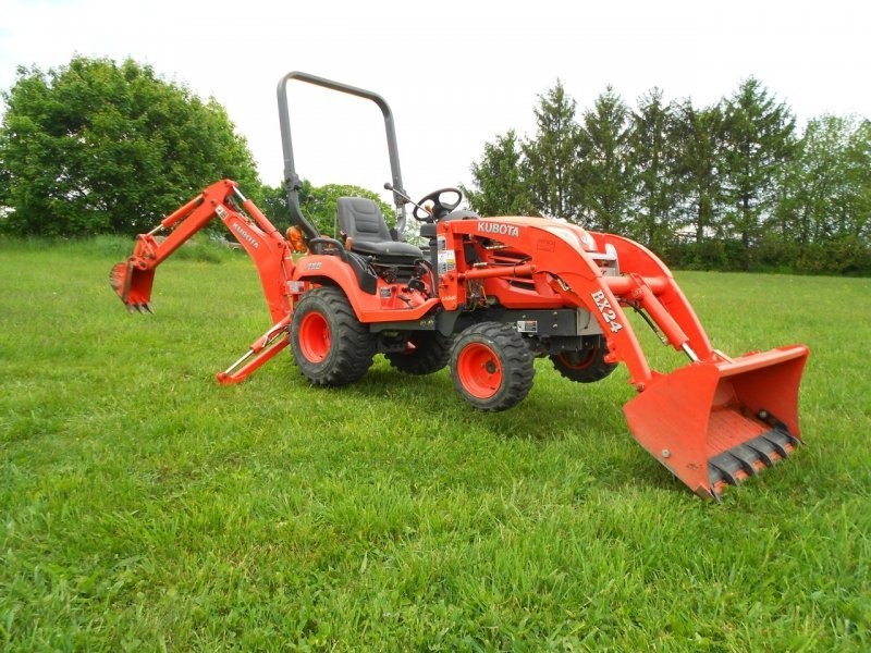 CIĄGNIK KUBOTA BX24.T — zdjęcie 2