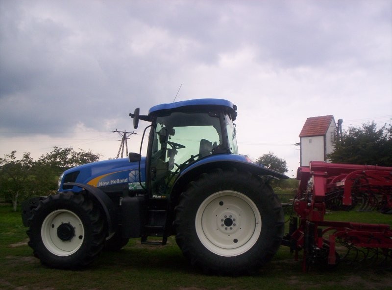 New Holland TS135A — zdjęcie 2
