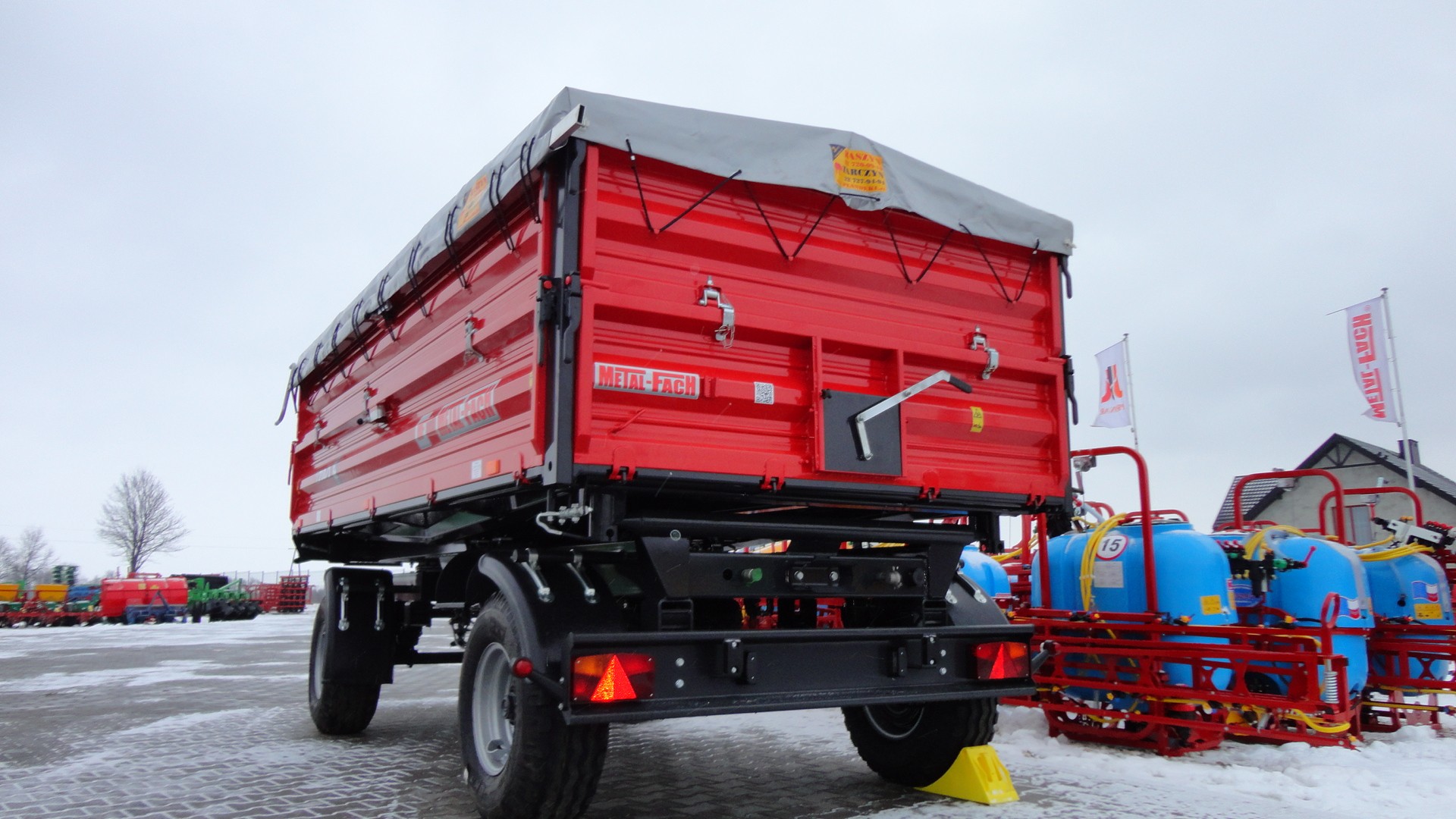 Przyczepa dwuosiowa T710/1 o ładowności 6T Metal-Fach — zdjęcie 5