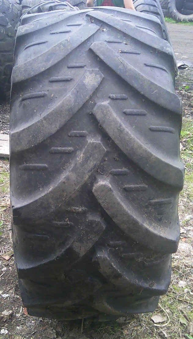 (G608) Opona 600/65 R288 Kleber Super 15 — zdjęcie 1