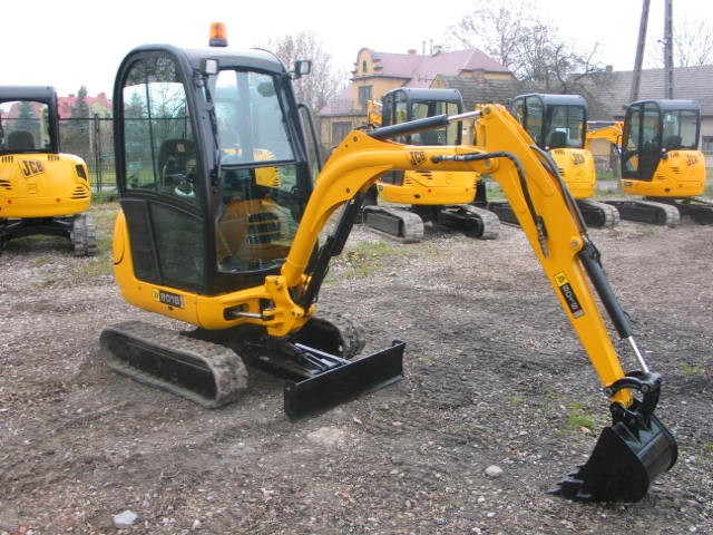 koparkikrakow.pl - JCB 8018 2011r. — zdjęcie 5