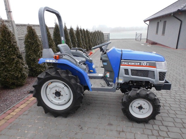  Iseki Sial Hunter 18 4X4 Wspomaganie mini traktor ciągnik ogrodniczy  — zdjęcie 2