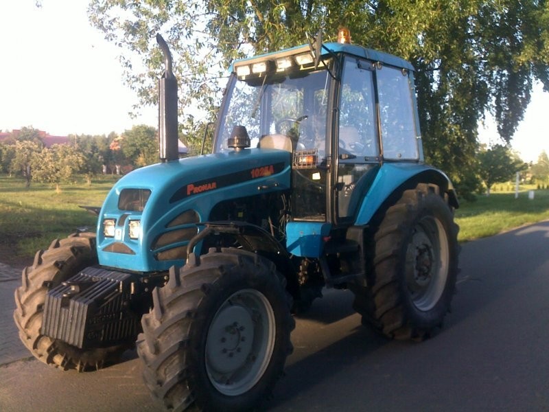 MTZ PRONAR 1025 2005r 2200mth 105km — zdjęcie 1