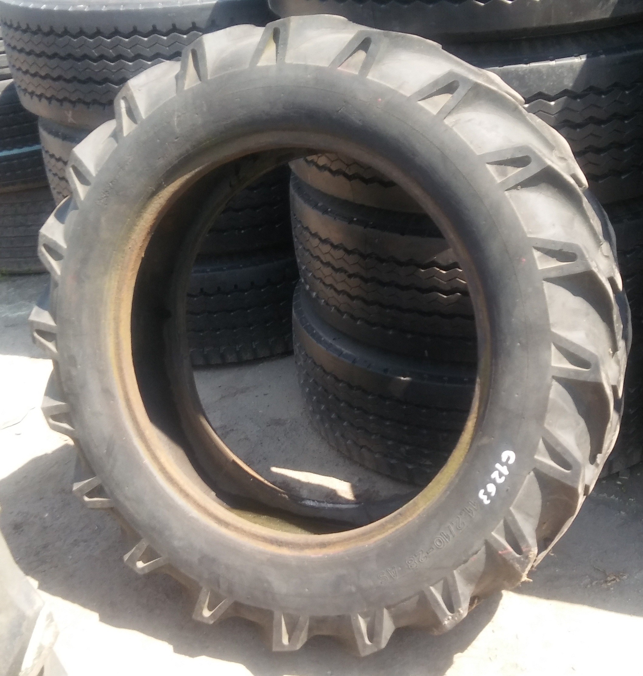 (G1263) Opona 11.2/10-28  — zdjęcie 2