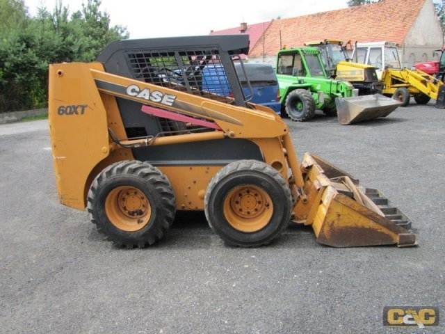 CASE 60XT — zdjęcie 2