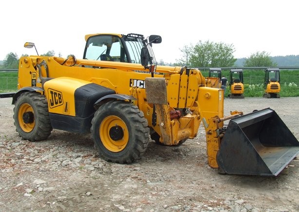 Minikoparka gąsienicowa JCB 8018 z roku 2010 — zdjęcie 2