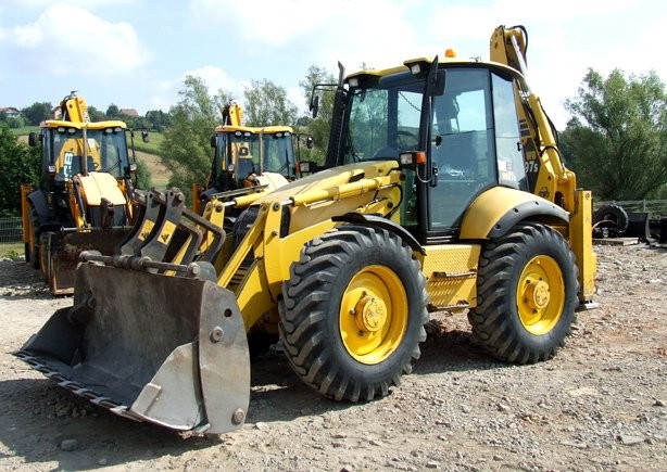koparko ładowarka Komatsu WB 97 S rok 2006... — zdjęcie 3