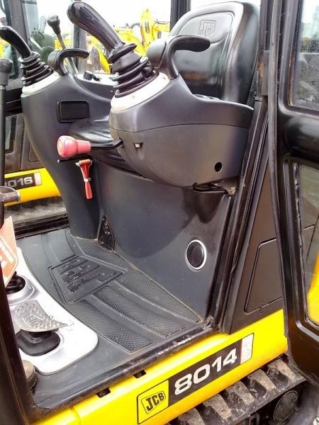 Koparka / Minikoparka JCB 8014 --- rocznik: 2007 — zdjęcie 6