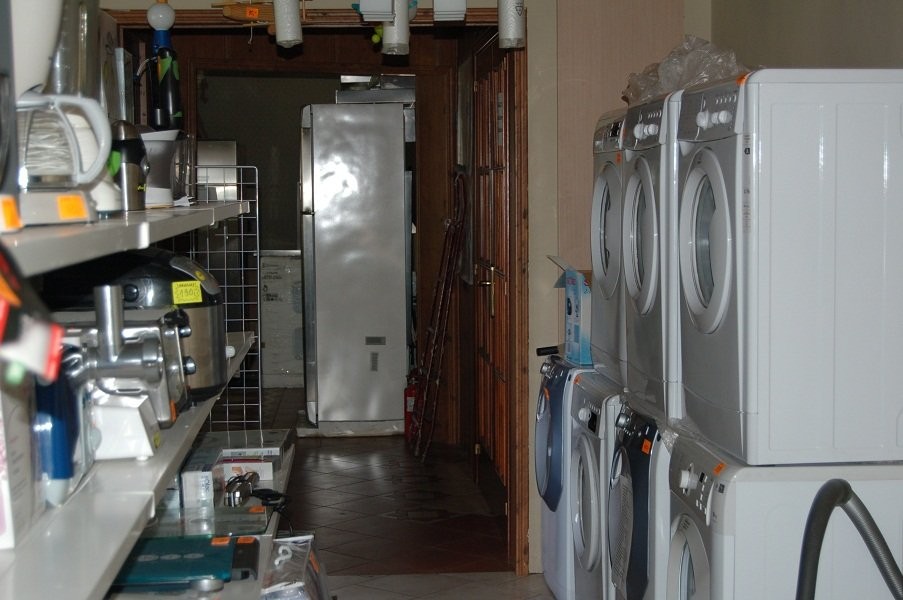 246m2 w centrum Grodziska Maz. z lokalem handlowym — zdjęcie 2