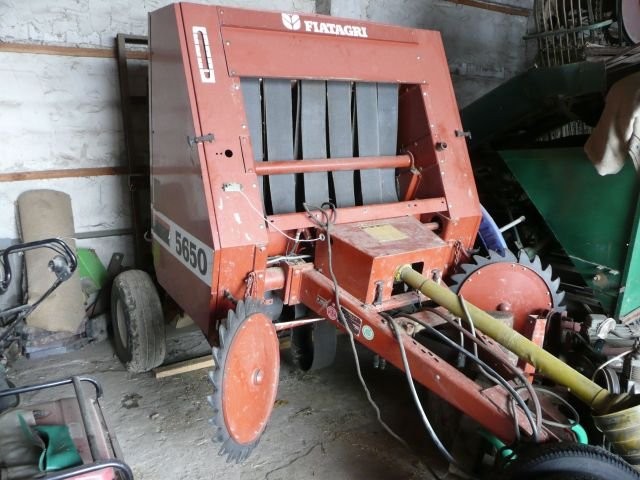 Hesston 5650 - 1988