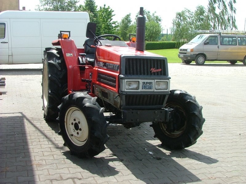 Mini traktorek Yanmar FX 28, 28KM, 4x4 — zdjęcie 3