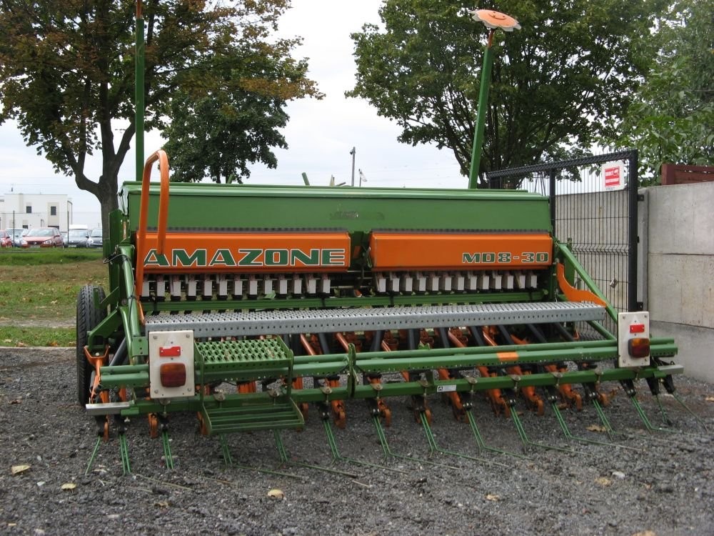 Amazone Siewnik amazone md 8 jak d9 znaczniki do pionu - 2000 — zdjęcie 1