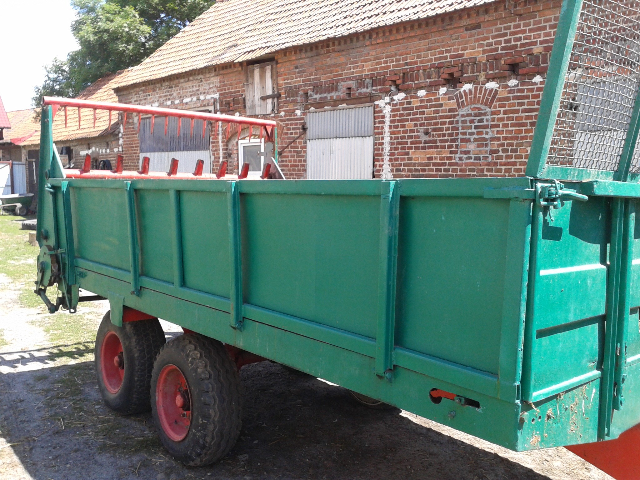 Rozrzutnik obornika tandem 6 ton — zdjęcie 2