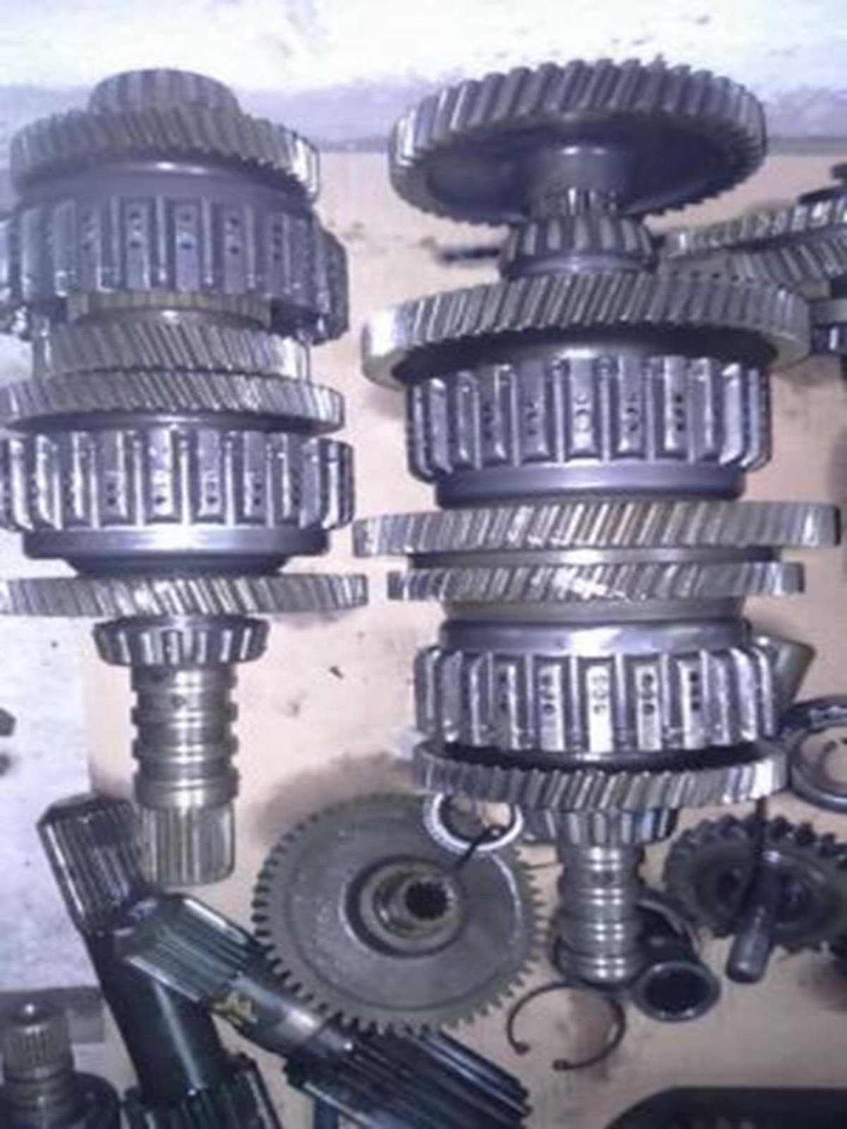 Case mx 110,120,135,140 170 silnik, części skrzyni biegów — zdjęcie 1