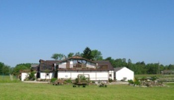 Pensjonat,stajnia — zdjęcie 1