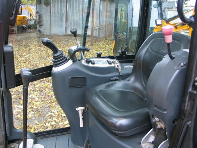 JCB 8016 z 2007 roku - minikoparki Kraków — zdjęcie 6